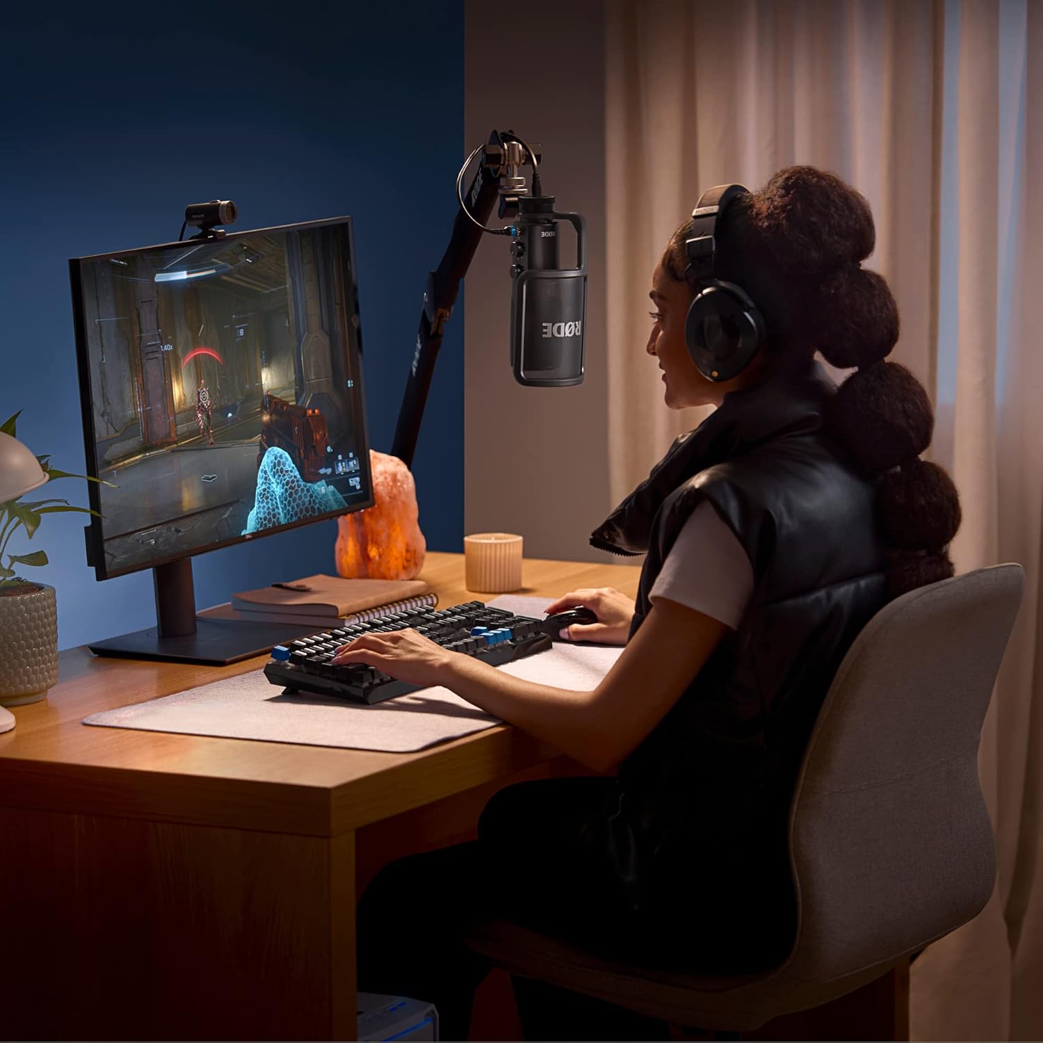 rØde nt usb+ professional grade usb condenser microphone for recording studio quality audio directly to a computer or mobile device, black