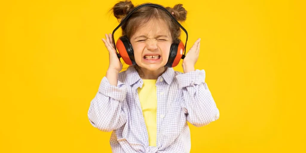 anc and passive noise isolation 1024x512.webp.webp