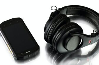 durable headphones 1024x512.jpg