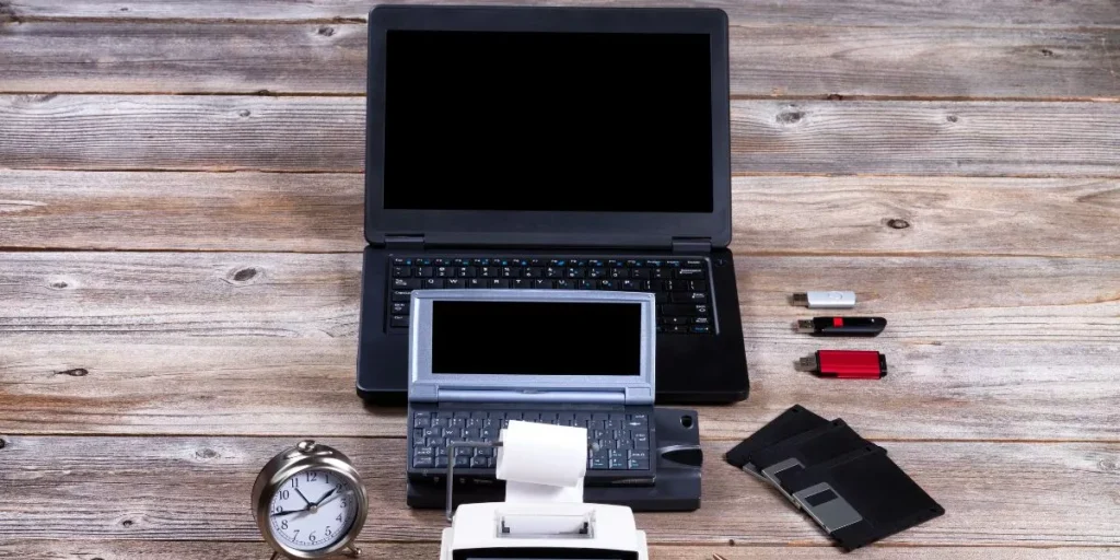 evolution of laptop technology 1024x512.webp.webp
