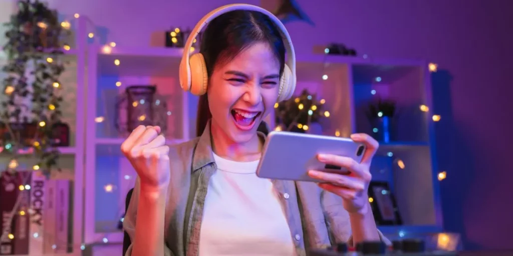gaming headphones 1024x512.webp.webp