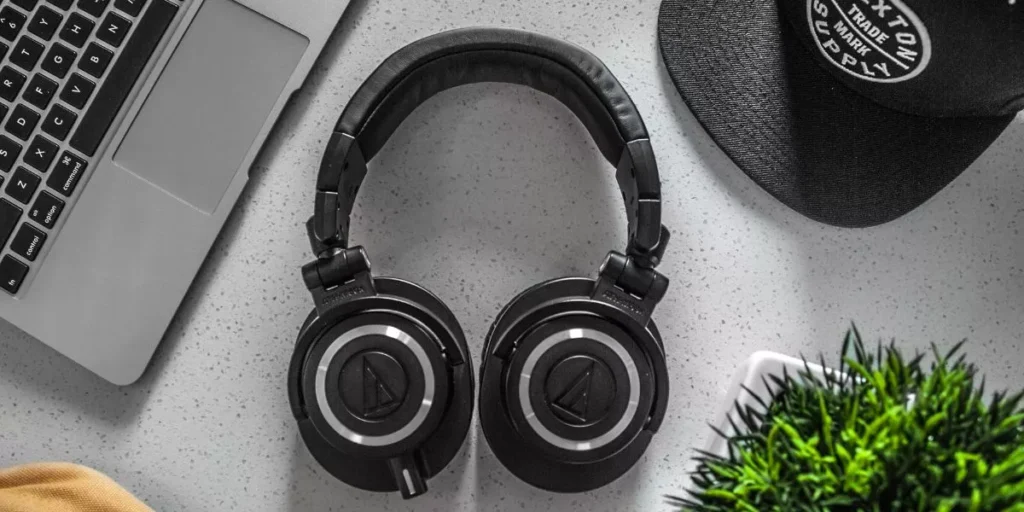 headphone technology 1024x512.webp.webp