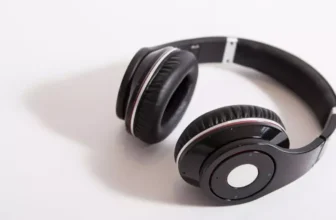 premium vs budget headphones 1024x512.webp.webp