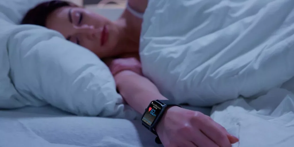 smartwatches track your sleep 1024x512.webp.webp