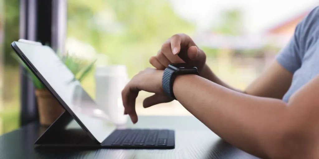 wearable tech enhance productivity 1024x512.webp.webp