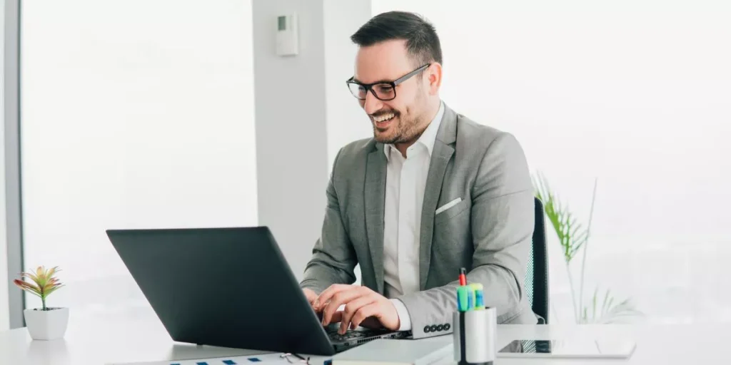 business laptop 1024x512.webp.webp