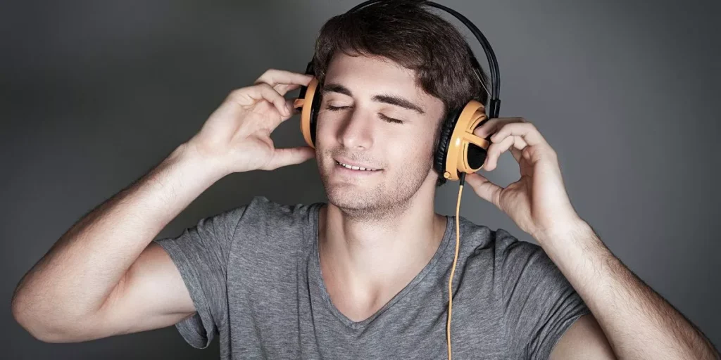 improve the sound quality of your headphones 1024x512.webp.webp