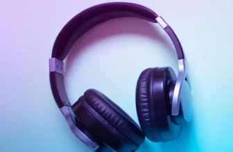 noise cancelling headphones 1024x512.webp.webp